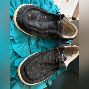 Youth 5/6 stretch black Hey Dudes